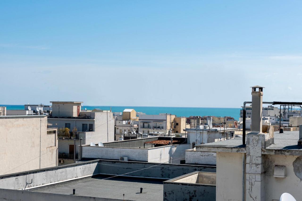 Mikka Studios: Luxury Apartment Bari Exteriör bild